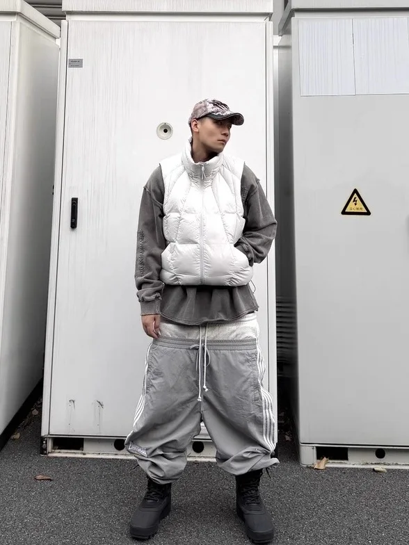 Свободные нейлоновые спортивные брюки с дизайном в виде полос на поясе, удобные, дышащие, прямого кроя, Ciwalk
Свободные нейлоновые спортивные брюки с дизайном в виде полос на поясе, удобные, дышащие, прямого кроя, Ciwalk