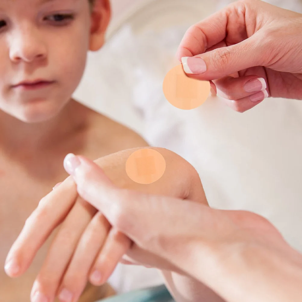 Breathable Round 200pcs (22mm Round) Adhesive Bandages Round-shaped Patches Wound Portable
Breathable Round 200pcs (22mm Round) Adhesive Bandages Round-shaped Patches Wound Portable
