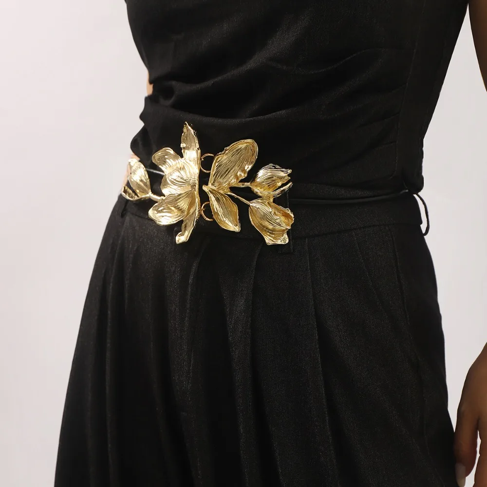 Тонкая веревка, винтажная поясная цепочка-тюльпан, элегантный большой ремень с цветком из сплава без перфорации, простой ремень из искусственной кожи, брюки
Тонкая веревка, винтажная поясная цепочка-тюльпан, элегантный большой ремень с цветком из сплава без перфорации, простой ремень из искусственной кожи, брюки