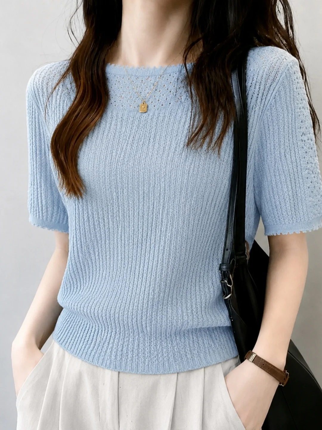 Elegant round Neck Hollow Lace Ice Silk Knitted Top Short Sleeve Soft Women's Fashionable Versatile Summer Knitwear
Elegant round Neck Hollow Lace Ice Silk Knitted Top Short Sleeve Soft Women's Fashionable Versatile Summer Knitwear