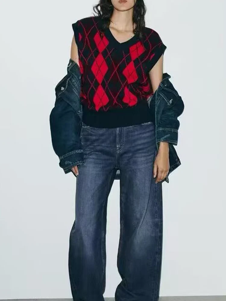 Европейский и американский стиль, осенняя новая женская одежда, темперамент, простая мода, свободный вязаный жилет с v-образным вырезом и ромбовидным узором 
Европейский и американский стиль, осенняя новая женская одежда, темперамент, простая мода, свободный вязаный жилет с v-образным вырезом и ромбовидным узором