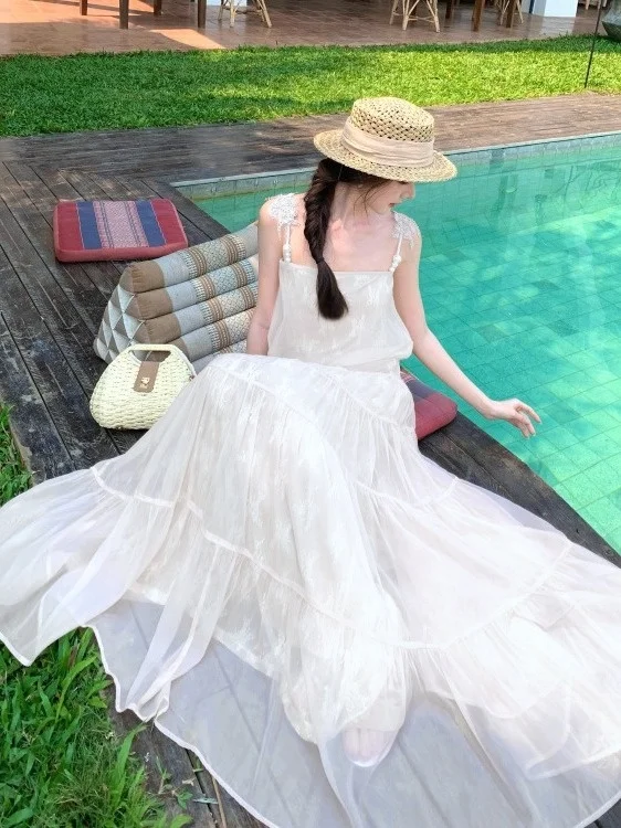 Unique Beautiful White Lace Halter Neck Skirt Set Women Summer Pure Desire Sweet Two-Piece Suit Sexy Loose Fit Casual Wear
Unique Beautiful White Lace Halter Neck Skirt Set Women Summer Pure Desire Sweet Two-Piece Suit Sexy Loose Fit Casual Wear
