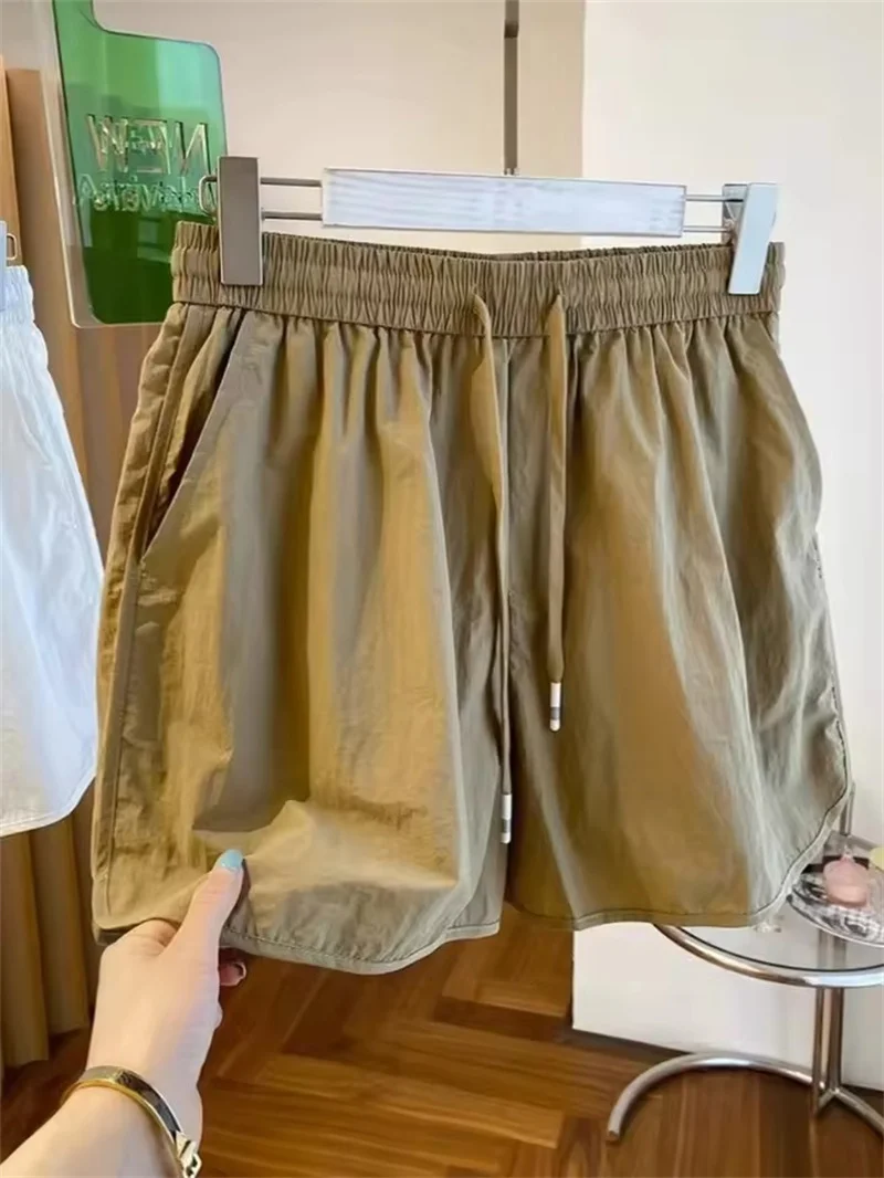 10-цветные модные свободные повседневные спортивные шорты с высокой талией, женские летние универсальные быстросохнущие тонкие широкие спортивные брюки женские
10-цветные модные свободные повседневные спортивные шорты с высокой талией, женские летние универсальные быстросохнущие тонкие широкие спортивные брюки женские