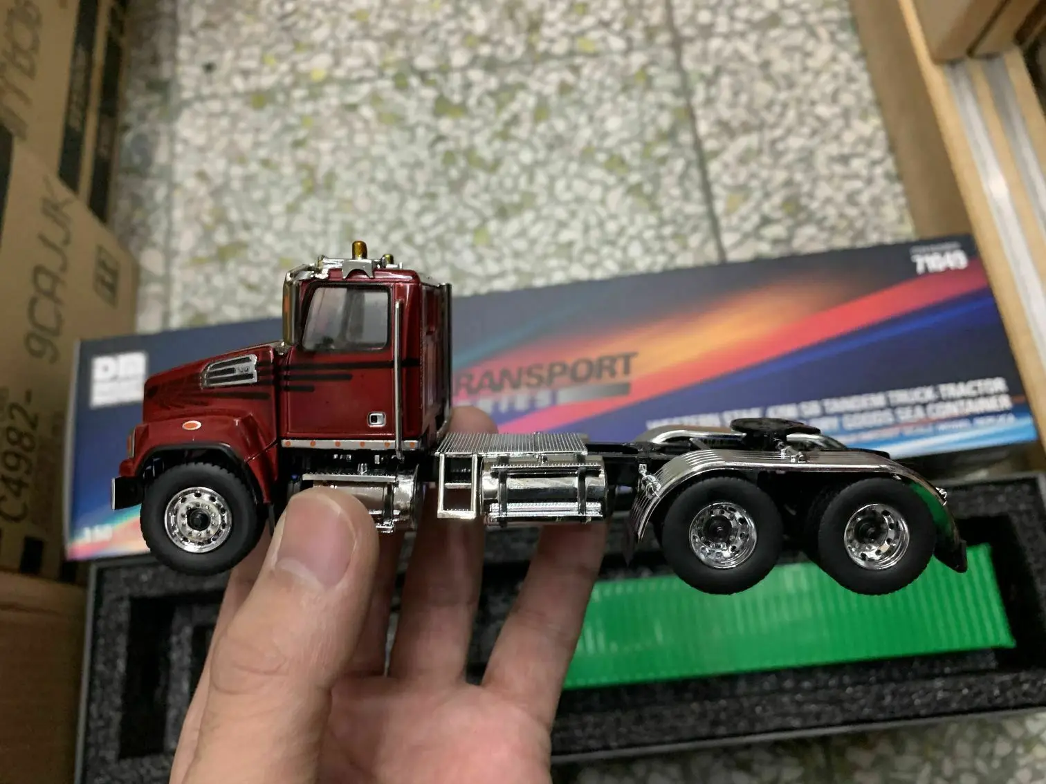 Западная звезда 4700 SB W/ 40 'морской контейнер вечнозеленый 1/50 бренд DIECAST MASTERS 71049
Западная звезда 4700 SB W/ 40 'морской контейнер вечнозеленый 1/50 бренд DIECAST MASTERS 71049