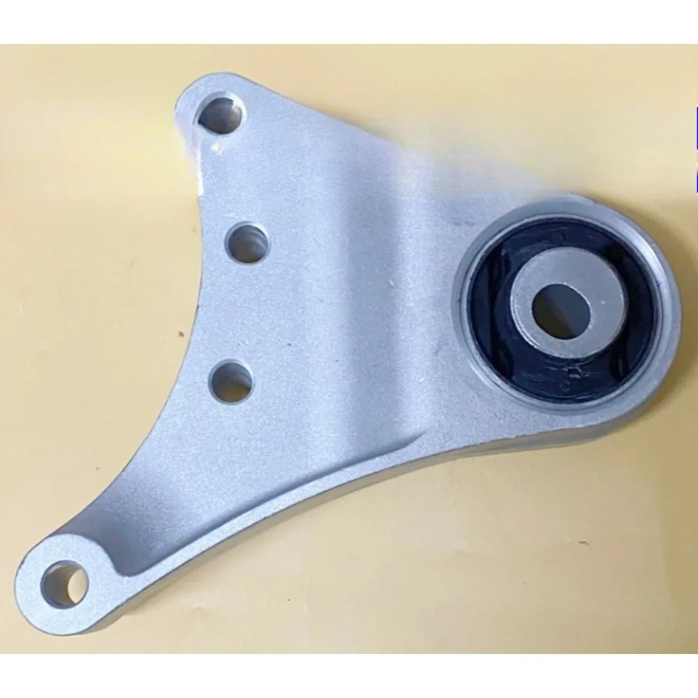 C00313113 Transmission Mount Rubber Rear Differential Rear Bracket Mount Rubber for Maxus EV30 MAXUS E Deliver 3
C00313113 Transmission Mount Rubber Rear Differential Rear Bracket Mount Rubber for Maxus EV30 MAXUS E Deliver 3