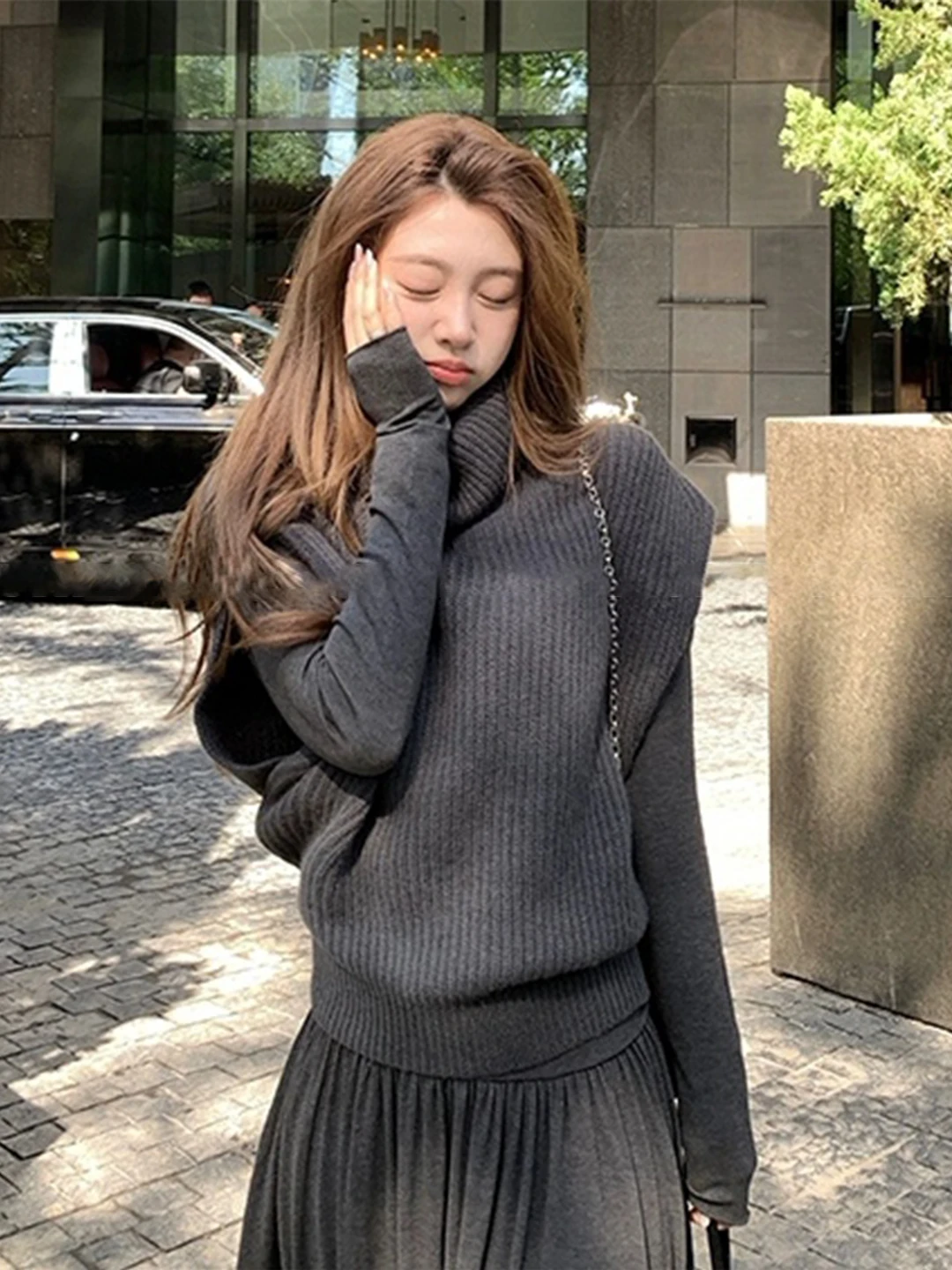 Thickened Knitted Loose Vest Women's Outerwear Autumn Winter High Collar Sweater Sleeveless Base Layer Top Fashion Style
Thickened Knitted Loose Vest Women's Outerwear Autumn Winter High Collar Sweater Sleeveless Base Layer Top Fashion Style