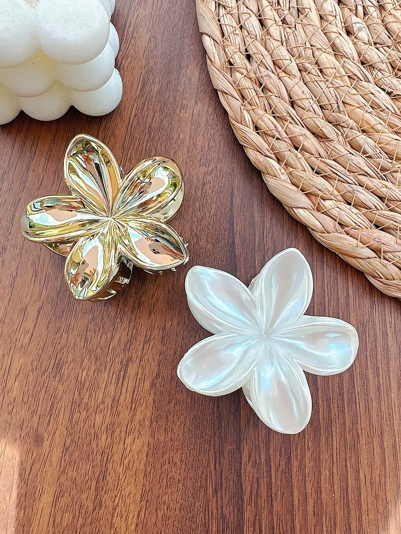 Acrylic Flower & Shell Hair Clips, Elegant Sophisticated Personalized Bun Clips, Versatile Everyday Wear Hair Accessories, Sweet & Fresh Style Summer Outfits Claw Clips
Acrylic Flower & Shell Hair Clips, Elegant Sophisticated Personalized Bun Clips, Versatile Everyday Wear Hair Accessories, Sweet & Fresh Style Summer Outfits Claw Clips