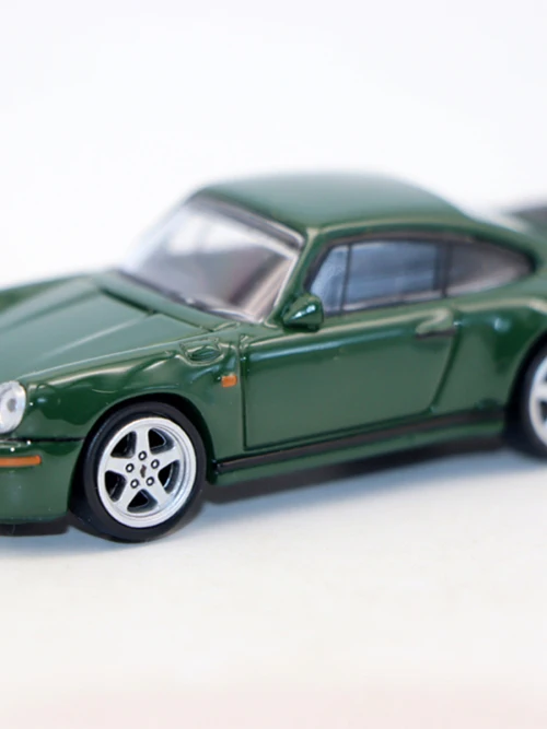 Металлическая коллекционная модель спортивного автомобиля Para Alloy Car:64 RUF CTR Yellow Bird, модифицированная версия 911, высококачественный сувенир
Металлическая коллекционная модель спортивного автомобиля Para Alloy Car:64 RUF CTR Yellow Bird, модифицированная версия 911, высококачественный сувенир
