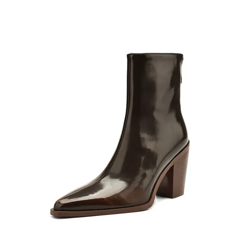 High quality autumn and winter women's shoes Thick Heel womens fashion boots Pointed toe Retro
High quality autumn and winter women's shoes Thick Heel womens fashion boots Pointed toe Retro