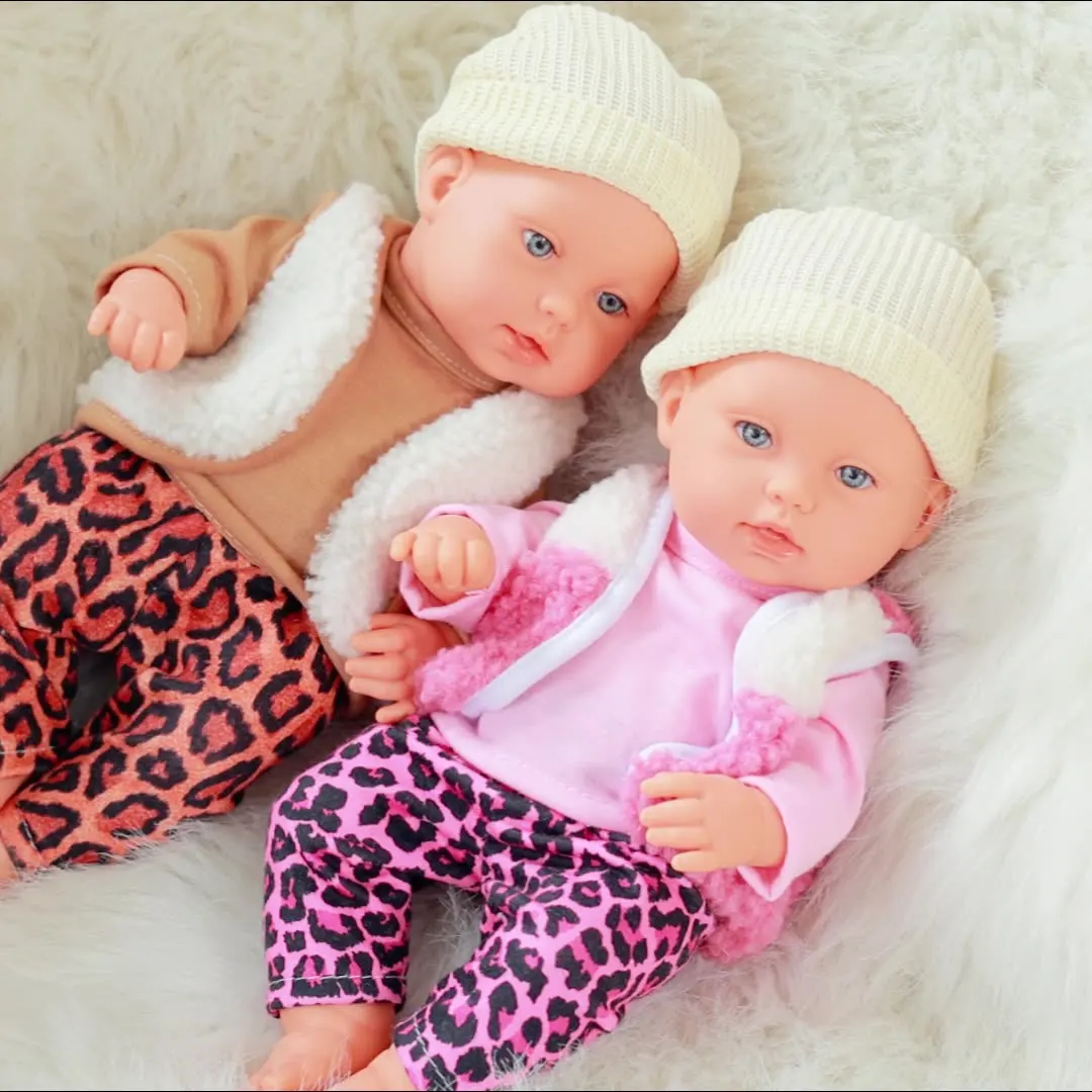 12-inch realistic baby rubber doll leopard print clothing set, soothing children's toy
12-inch realistic baby rubber doll leopard print clothing set, soothing children's toy