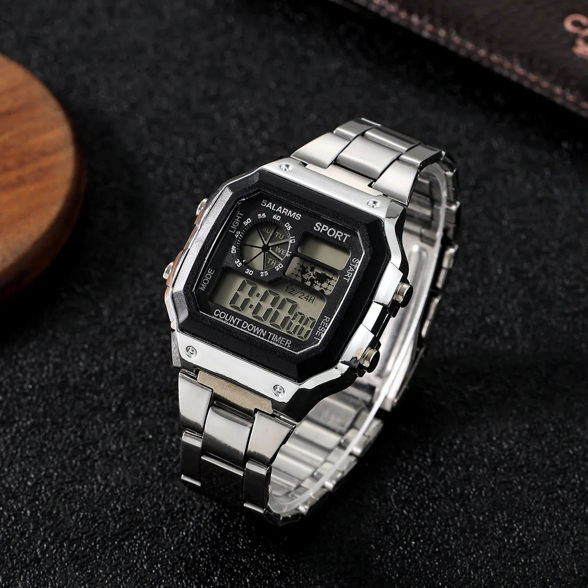 Модные спортивные часы для мужчин, роскошные уличные секундомеры со светодиодной подсветкой, цифровые часы, электронный будильник, мужские наручные часы
Модные спортивные часы для мужчин, роскошные уличные секундомеры со светодиодной подсветкой, цифровые часы, электронный будильник, мужские наручные часы