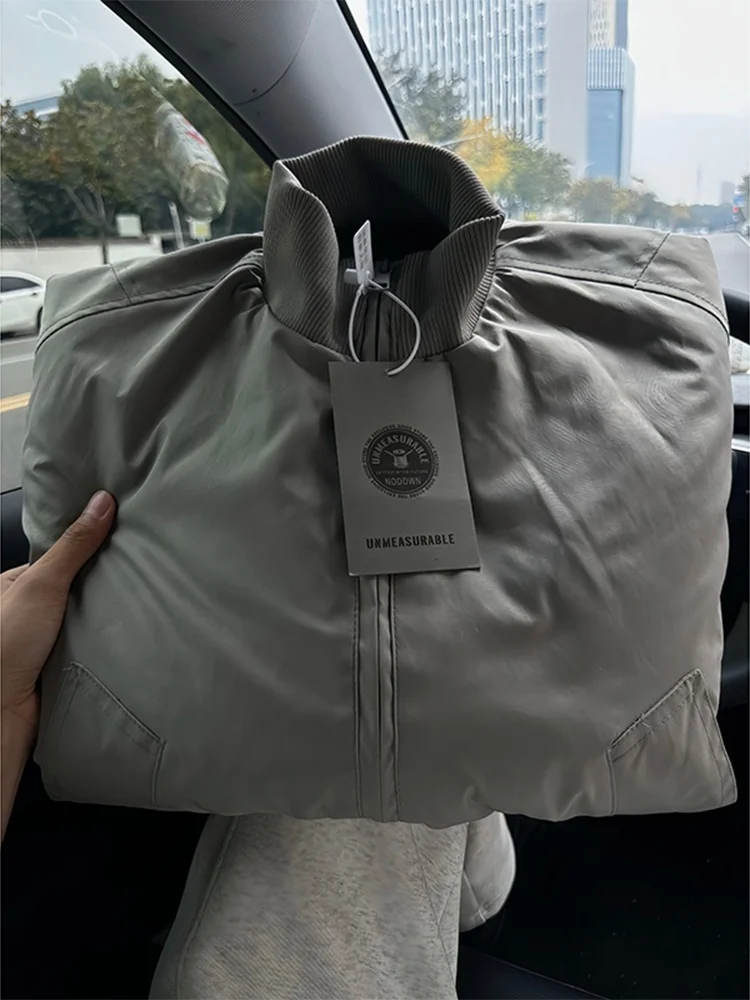 Men's Short Flight Jacket down Jacket Thickened Stand Collar Winter Warm Cotton Clothes Grey Flight Jacket Polyester Fiber
Men's Short Flight Jacket down Jacket Thickened Stand Collar Winter Warm Cotton Clothes Grey Flight Jacket Polyester Fiber