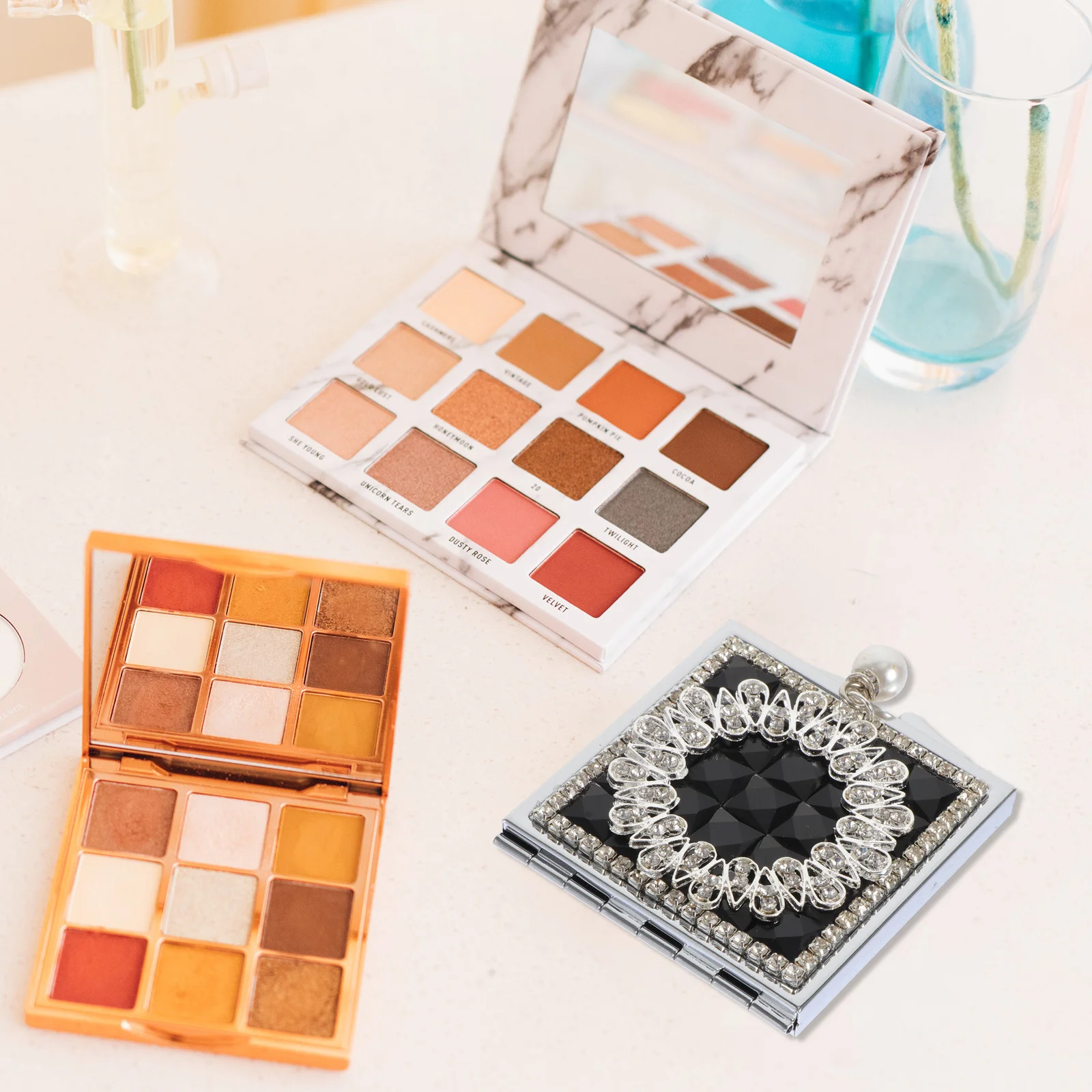 Pearl Pendant Compact Folding Makeup Mirror Portable Double-Side Pocket Mirror Travel Cosmetics Tool Female Gift
Pearl Pendant Compact Folding Makeup Mirror Portable Double-Side Pocket Mirror Travel Cosmetics Tool Female Gift