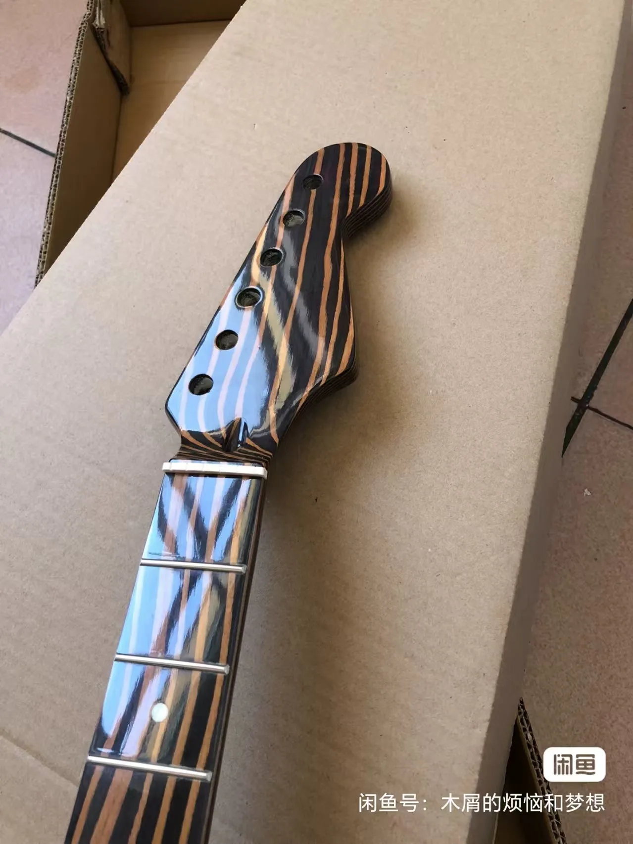 Zebra neck handle for electric guitar Bidirectional adjustment of the bar concave and convex adjustable Single shake 22 products
Zebra neck handle for electric guitar Bidirectional adjustment of the bar concave and convex adjustable Single shake 22 products