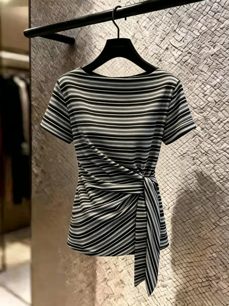 Summer New Women's Slim Fit Striped T-Shirt Belted Short Sleeve Asymmetrical Tie Top Korean Style Commute High End Feeling
Summer New Women's Slim Fit Striped T-Shirt Belted Short Sleeve Asymmetrical Tie Top Korean Style Commute High End Feeling