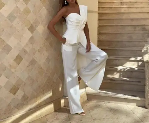Two Piece Set Women Outfit 2025 Spring New One Shoulder Sleeveless Ruffles Hem Top & High Waist Casual Pocket Design Pants Set
Two Piece Set Women Outfit 2025 Spring New One Shoulder Sleeveless Ruffles Hem Top & High Waist Casual Pocket Design Pants Set