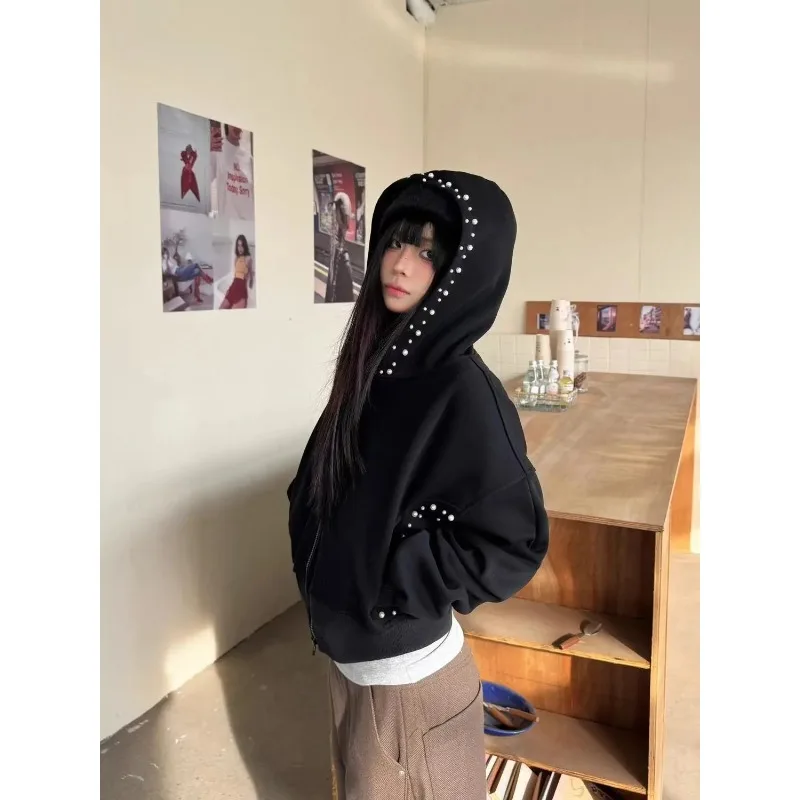 Women New American Trendy Brand Pearl Black Hooded Sweater Women's 2026 Spring New Loose Versatile Short Cardigan Jacket Trendy
Women New American Trendy Brand Pearl Black Hooded Sweater Women's 2026 Spring New Loose Versatile Short Cardigan Jacket Trendy