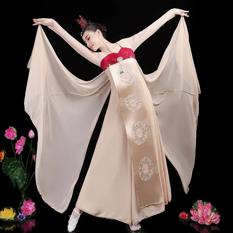 Традиционная китайская женская одежда Hanfu, костюм для старинных танцев, Женский праздничный костюм ханьфу, костюм для выступлений, платье 10752
Традиционная китайская женская одежда Hanfu, костюм для старинных танцев, Женский праздничный костюм ханьфу, костюм для выступлений, платье 10752