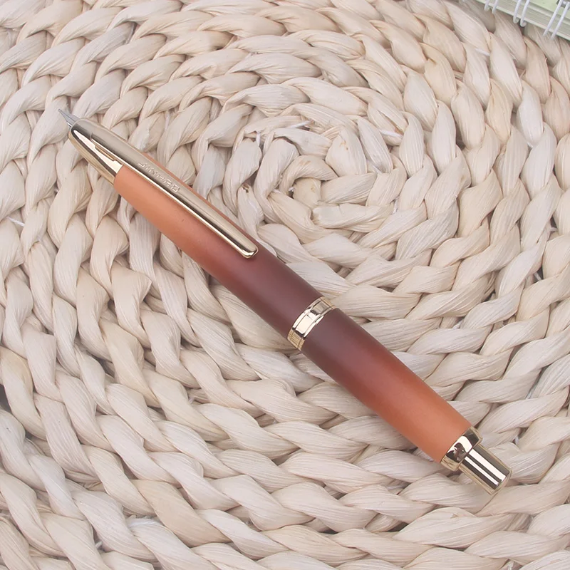 Ручка-фонтан Jinhao 10 с выдвижным пером EF/F и конвертером, градиентный дизайн, для школы и офиса, канцелярские принадлежности для студентов
Ручка-фонтан Jinhao 10 с выдвижным пером EF/F и конвертером, градиентный дизайн, для школы и офиса, канцелярские принадлежности для студентов