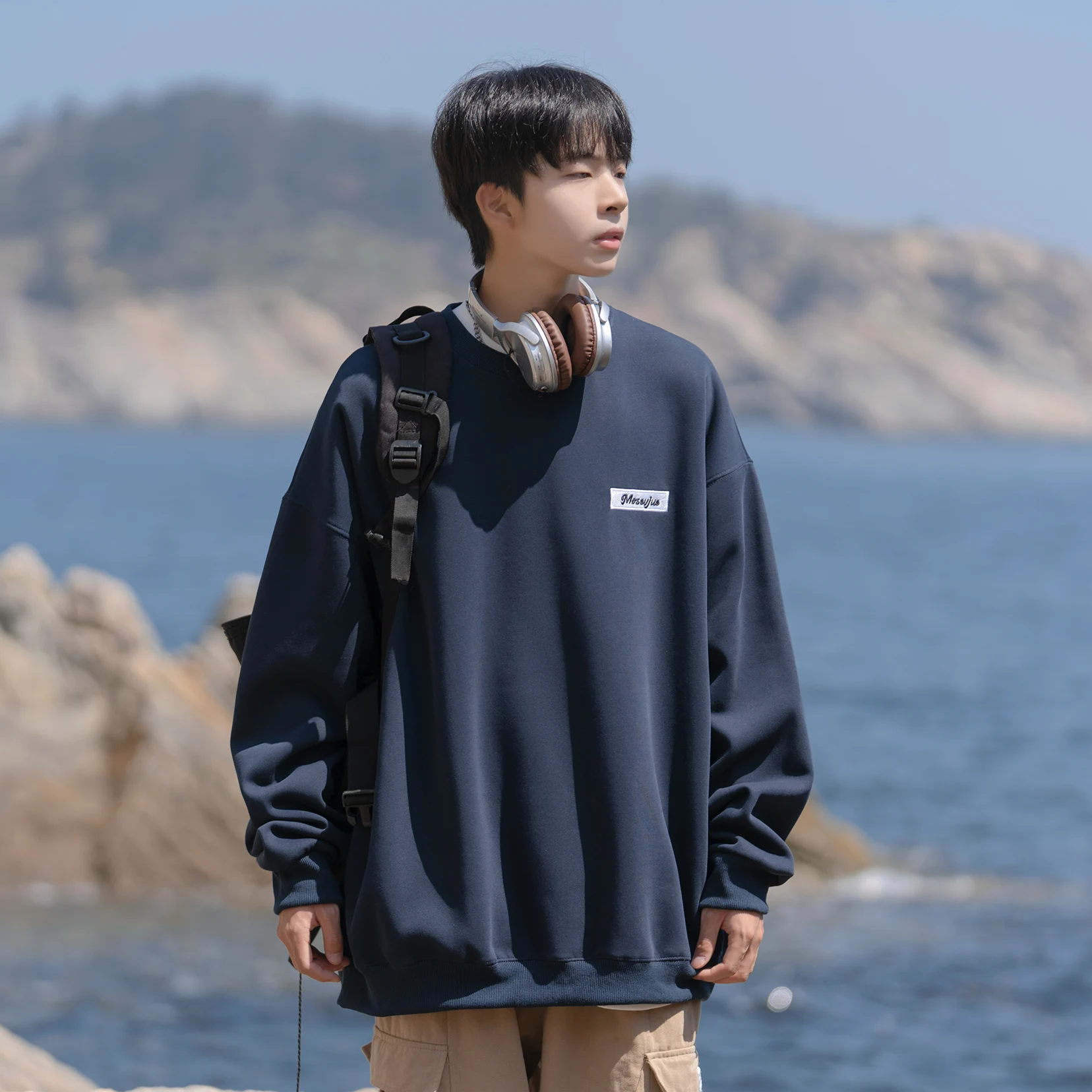 Мужская толстовка свободного кроя с круглым вырезом, весна-осень, новинка, тибетский синий цвет, повседневная, в японском ретро-стиле, мужская одежда, худи
Мужская толстовка свободного кроя с круглым вырезом, весна-осень, новинка, тибетский синий цвет, повседневная, в японском ретро-стиле, мужская одежда, худи