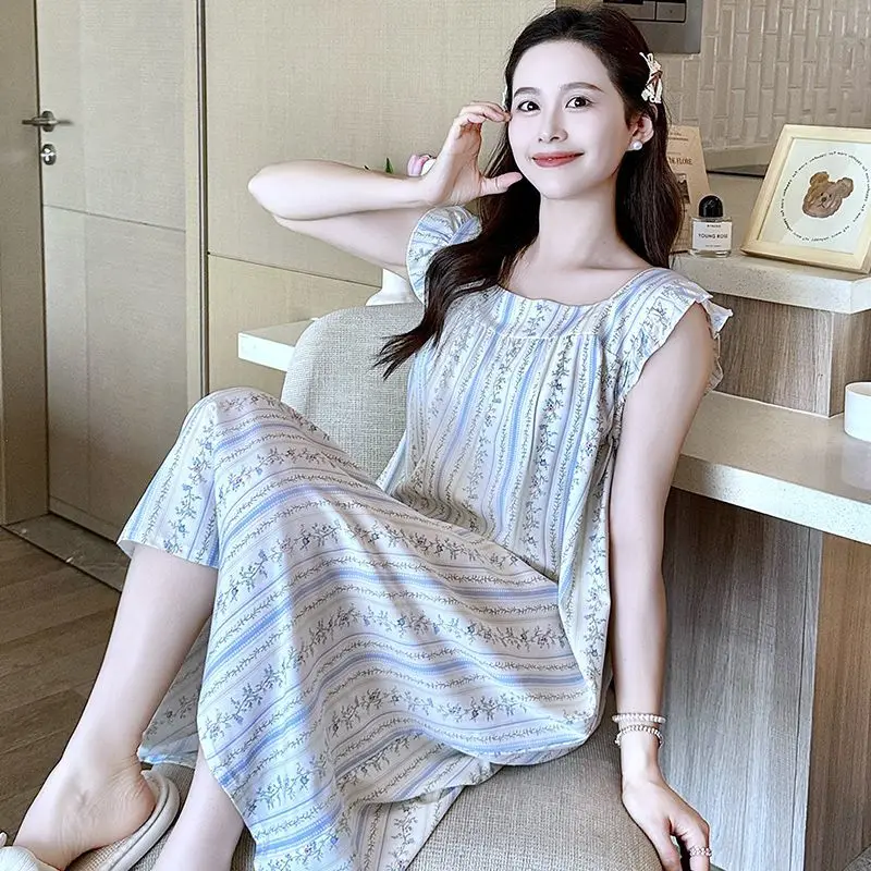 Ночная рубашка без рукавов для женщин, летнее платье, тонкая корейская стильная милая свободная пижама большого размера с цветочным принтом, женский костюм, одежда для сна
Ночная рубашка без рукавов для женщин, летнее платье, тонкая корейская стильная милая свободная пижама большого размера с цветочным принтом, женский костюм, одежда для сна