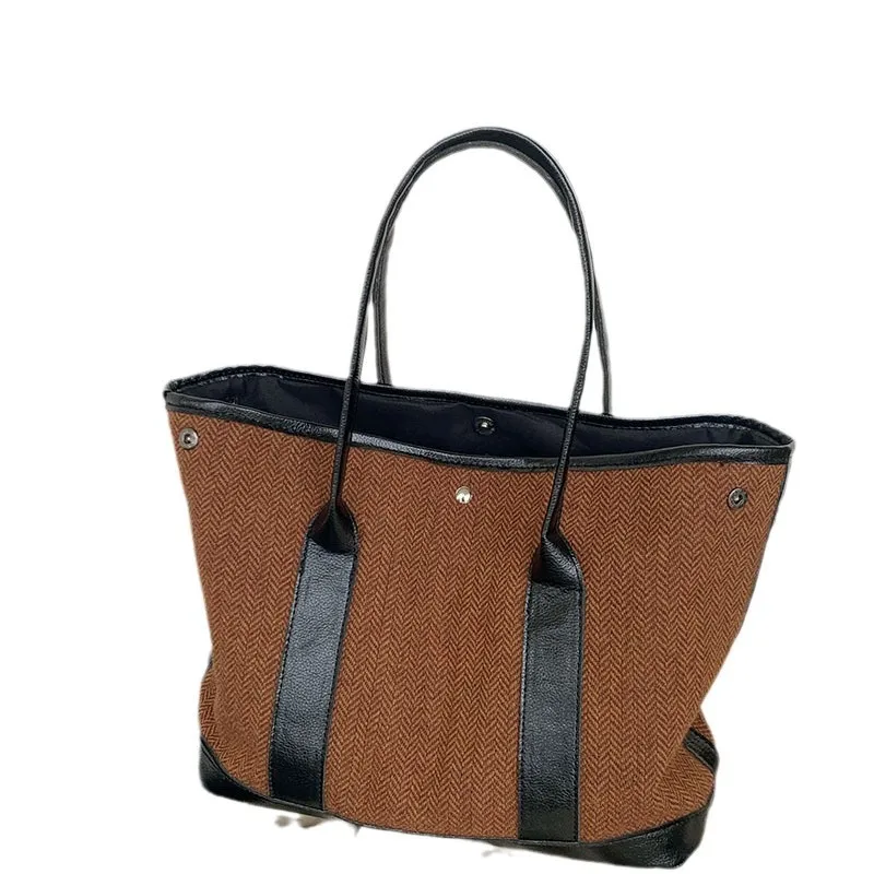 2025 Fashion Retro Women's Handbag PU Wool Blended Simple and Versatile Large Capacity Commuter Shoulder Bag
2025 Fashion Retro Women's Handbag PU Wool Blended Simple and Versatile Large Capacity Commuter Shoulder Bag