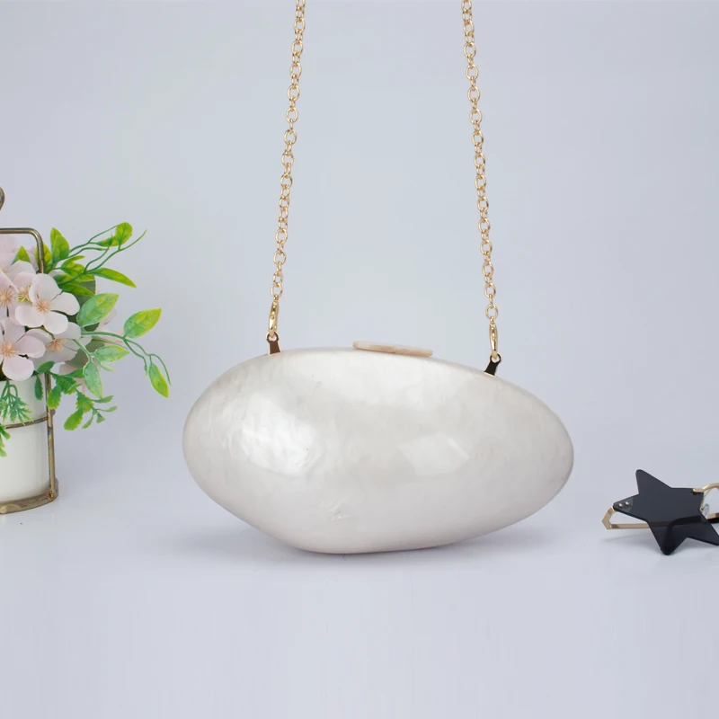 Women Stylish Acrylic Shell Clutch Bag Wedding Party Prom Hard Box Elegant Pearl Handbag Chic Crossbody Purse with Chain Strap
Women Stylish Acrylic Shell Clutch Bag Wedding Party Prom Hard Box Elegant Pearl Handbag Chic Crossbody Purse with Chain Strap