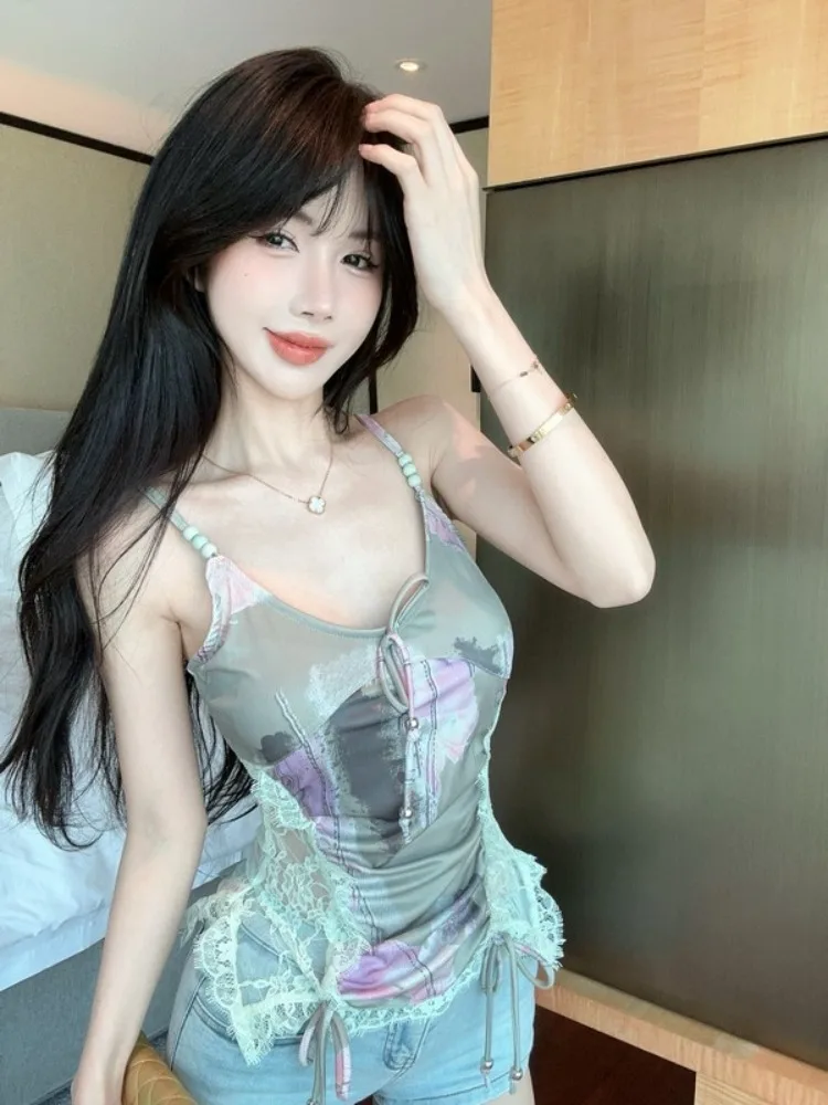 American Heavyweight Lace Splicing Beaded Print Strap Vest Women's Summer New Design Spicy Girl Tie Top Korean Style Slim Fit
American Heavyweight Lace Splicing Beaded Print Strap Vest Women's Summer New Design Spicy Girl Tie Top Korean Style Slim Fit