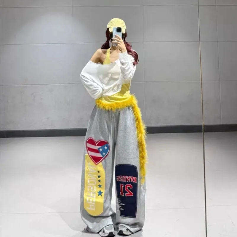 Hip Hop Streetwear Women Pants USA Heart Letter Print Summer Trendy Design Vintage High Waist Wide Leg Casual Trousers For Dance
Hip Hop Streetwear Women Pants USA Heart Letter Print Summer Trendy Design Vintage High Waist Wide Leg Casual Trousers For Dance