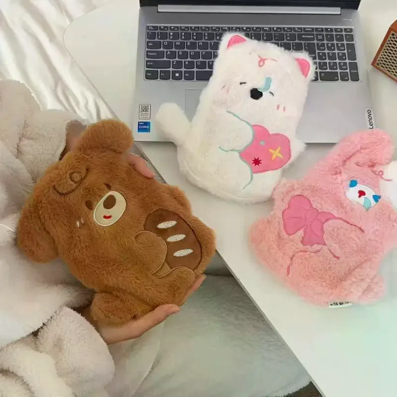 2025 новая грелка для живота, толстая плюшевая ручная милая мультяшная грелка для бутылки с горячей водой, теплая сумка, многоцветная на выбор
2025 новая грелка для живота, толстая плюшевая ручная милая мультяшная грелка для бутылки с горячей водой, теплая сумка, многоцветная на выбор