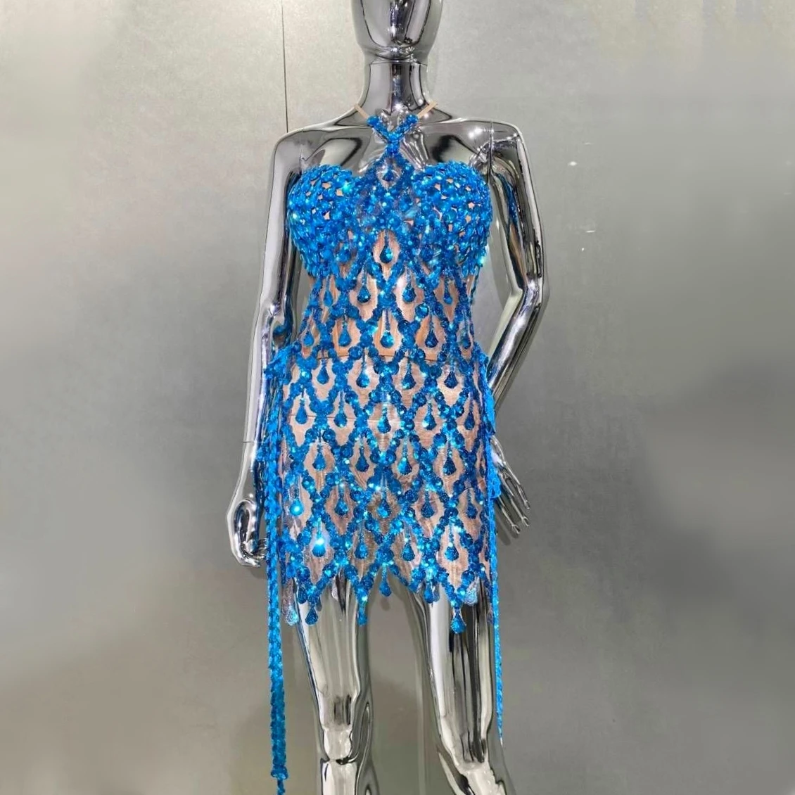 Shinning Sequins Tassel Blue Sexy Backless Halter Two-Pieces Set Evening Party Performance Costume Nightclub Singer Dancer Stage
Shinning Sequins Tassel Blue Sexy Backless Halter Two-Pieces Set Evening Party Performance Costume Nightclub Singer Dancer Stage