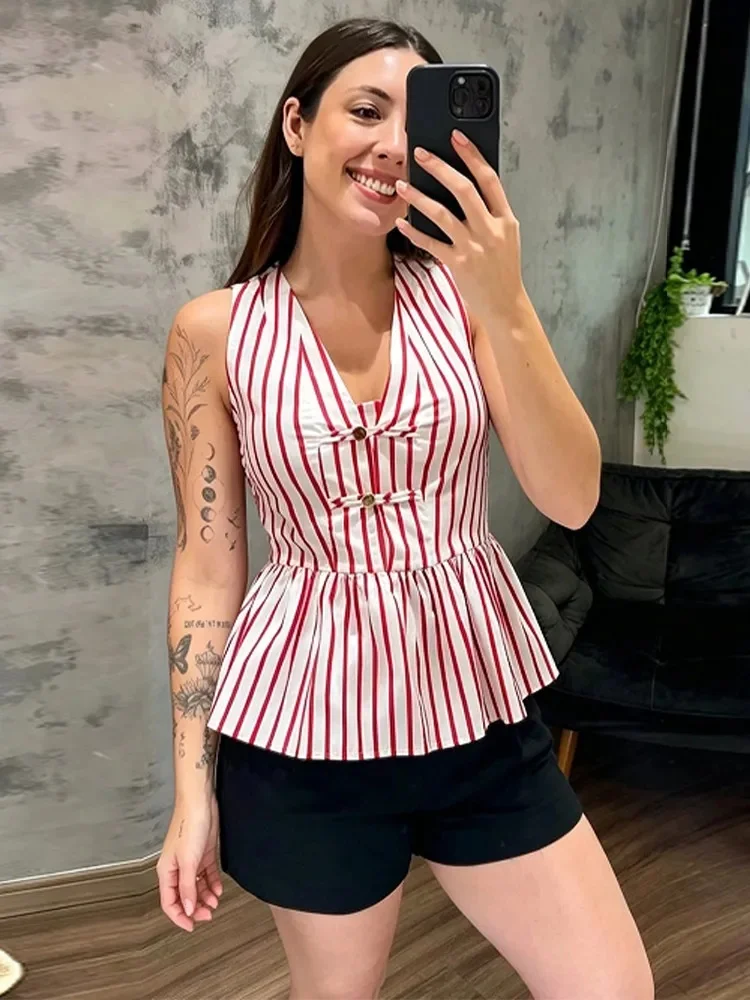 Women's Red Striped Shirts Summer Female Chic Button Ruffle Trim Tops Lady Single‑Breasted Blouse Lady High Street Casual Top
Women's Red Striped Shirts Summer Female Chic Button Ruffle Trim Tops Lady Single‑Breasted Blouse Lady High Street Casual Top