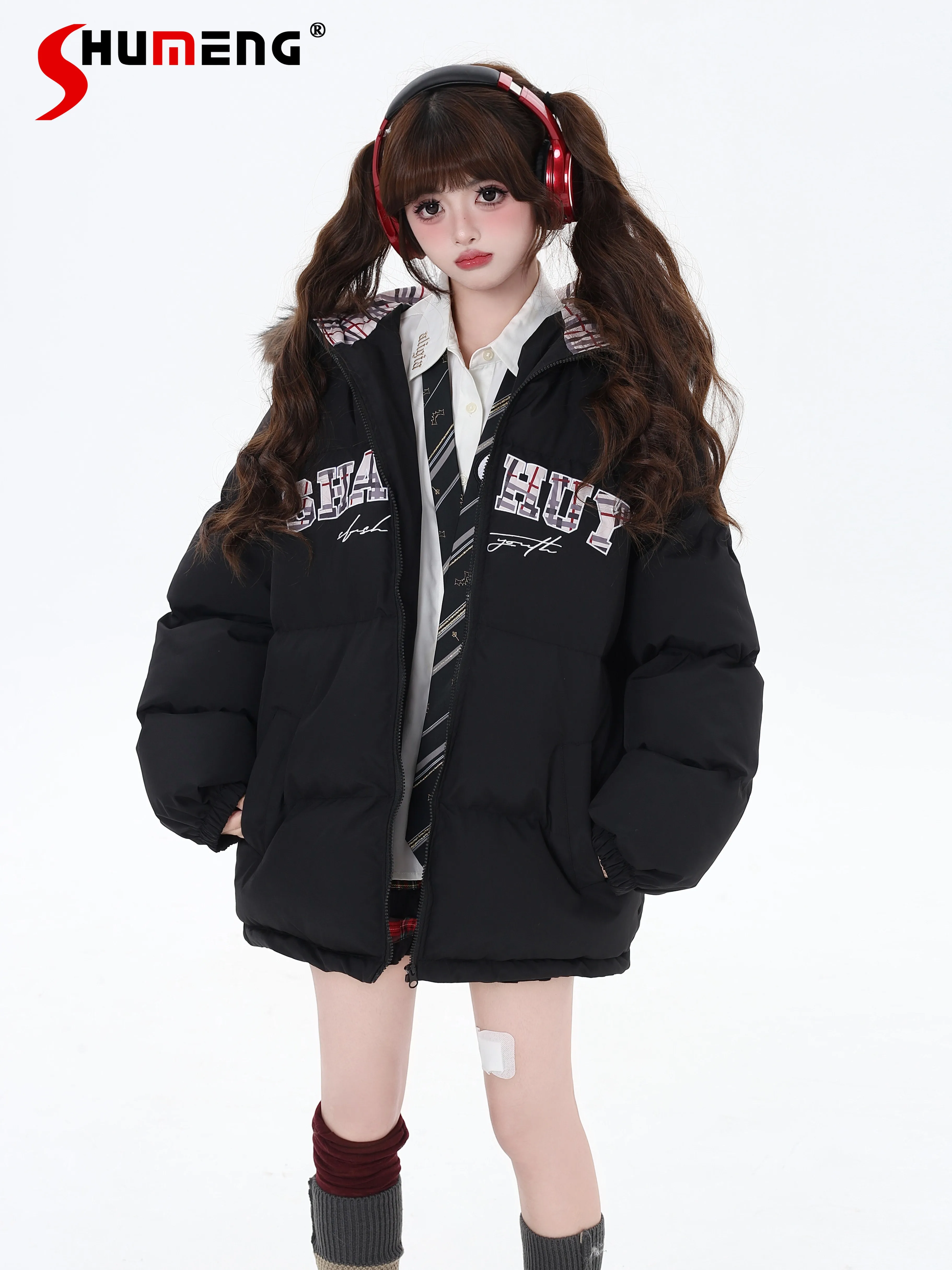 American Fashion Highstreet Sweet Y2K Girl Letter Embroidery Thickened Warm Loose Hooded Cotton Padded Coats Women Winter Jacket
American Fashion Highstreet Sweet Y2K Girl Letter Embroidery Thickened Warm Loose Hooded Cotton Padded Coats Women Winter Jacket
