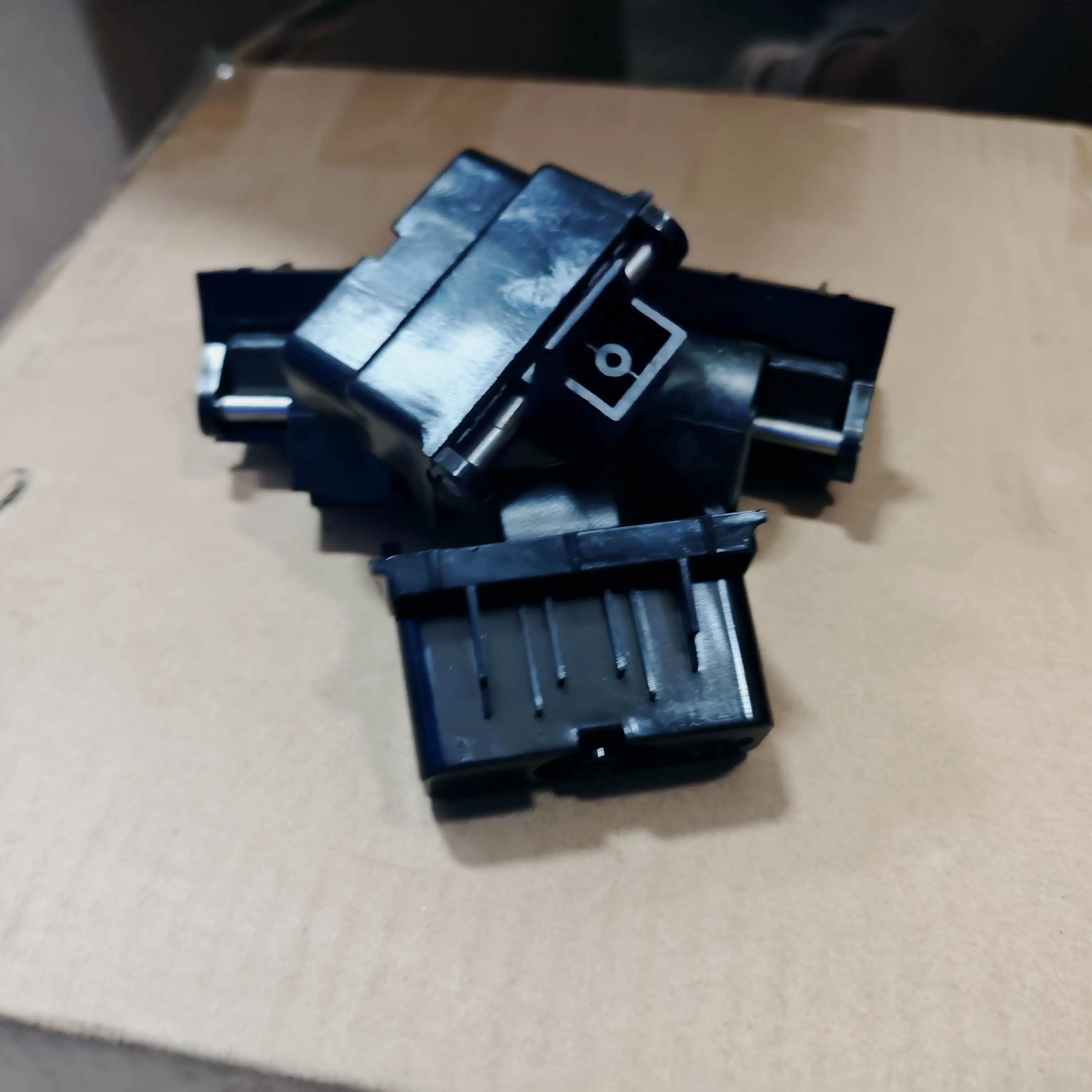 2шт. B3Q10-60130 Крышка шарнира ADF в сборе для HP Color LaserJet Pro MFP M274 M277 M278 M281 M377 M426 274 277 278 281 377 426
2шт. B3Q10-60130 Крышка шарнира ADF в сборе для HP Color LaserJet Pro MFP M274 M277 M278 M281 M377 M426 274 277 278 281 377 426