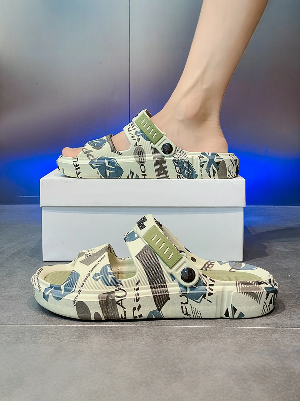 Men's Summer Anti-Slip Wear-Resistant Driving Beach Sandals Casual Sports Slippers EVA Flat Thick Bottom Low Heel Color Block
Men's Summer Anti-Slip Wear-Resistant Driving Beach Sandals Casual Sports Slippers EVA Flat Thick Bottom Low Heel Color Block