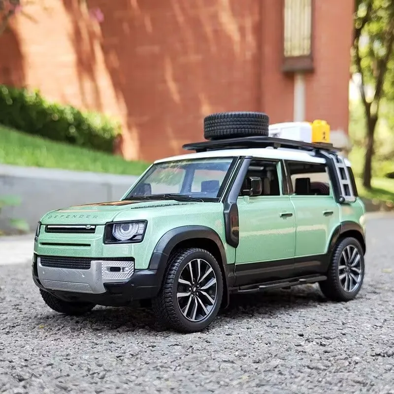 1/24 Range Rover Defender SUV, модель автомобиля из сплава, литая под давлением металлическая игрушка, внедорожники, коллекция высокой имитации, подарки на день рождения для детей
1/24 Range Rover Defender SUV, модель автомобиля из сплава, литая под давлением металлическая игрушка, внедорожники, коллекция высокой имитации, подарки на день рождения для детей