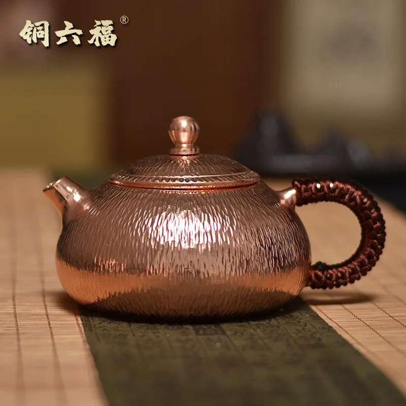 Handmade copper teapot, kettle, vintage small copper pot, wine warmer, kettle, hand woven heat-resistant handle tea set
Handmade copper teapot, kettle, vintage small copper pot, wine warmer, kettle, hand woven heat-resistant handle tea set