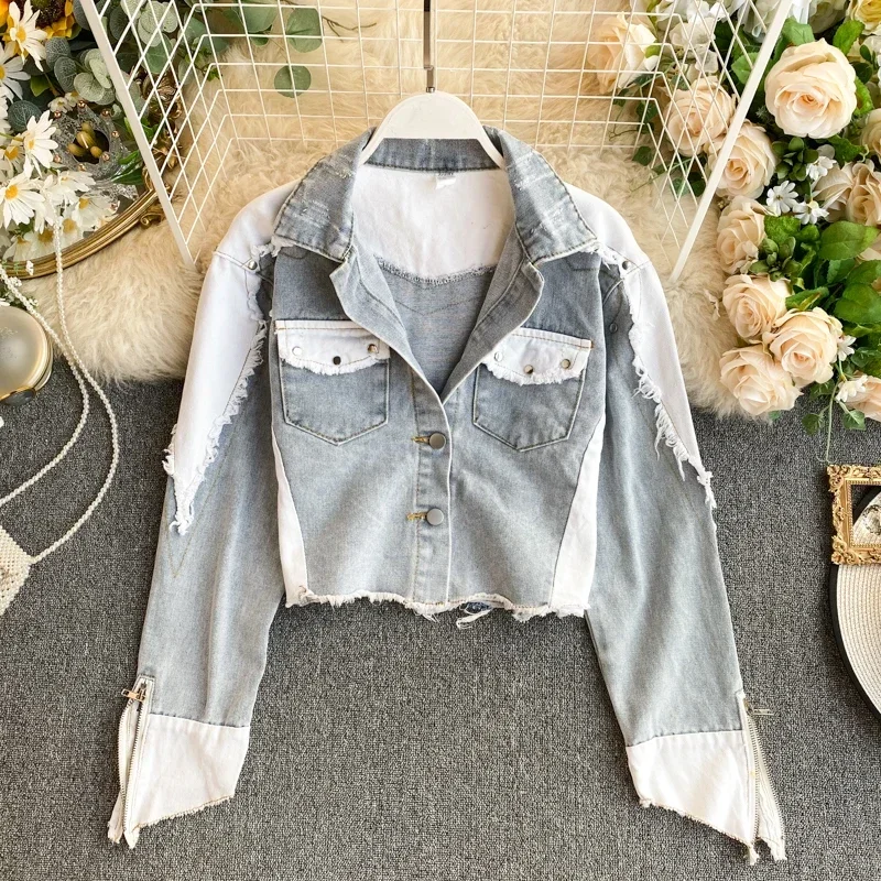Retro Raw Edge Denim Jacket Women's Long Sleeve Color Matching Short Handsome Motorcycle Cardigan Top
Retro Raw Edge Denim Jacket Women's Long Sleeve Color Matching Short Handsome Motorcycle Cardigan Top