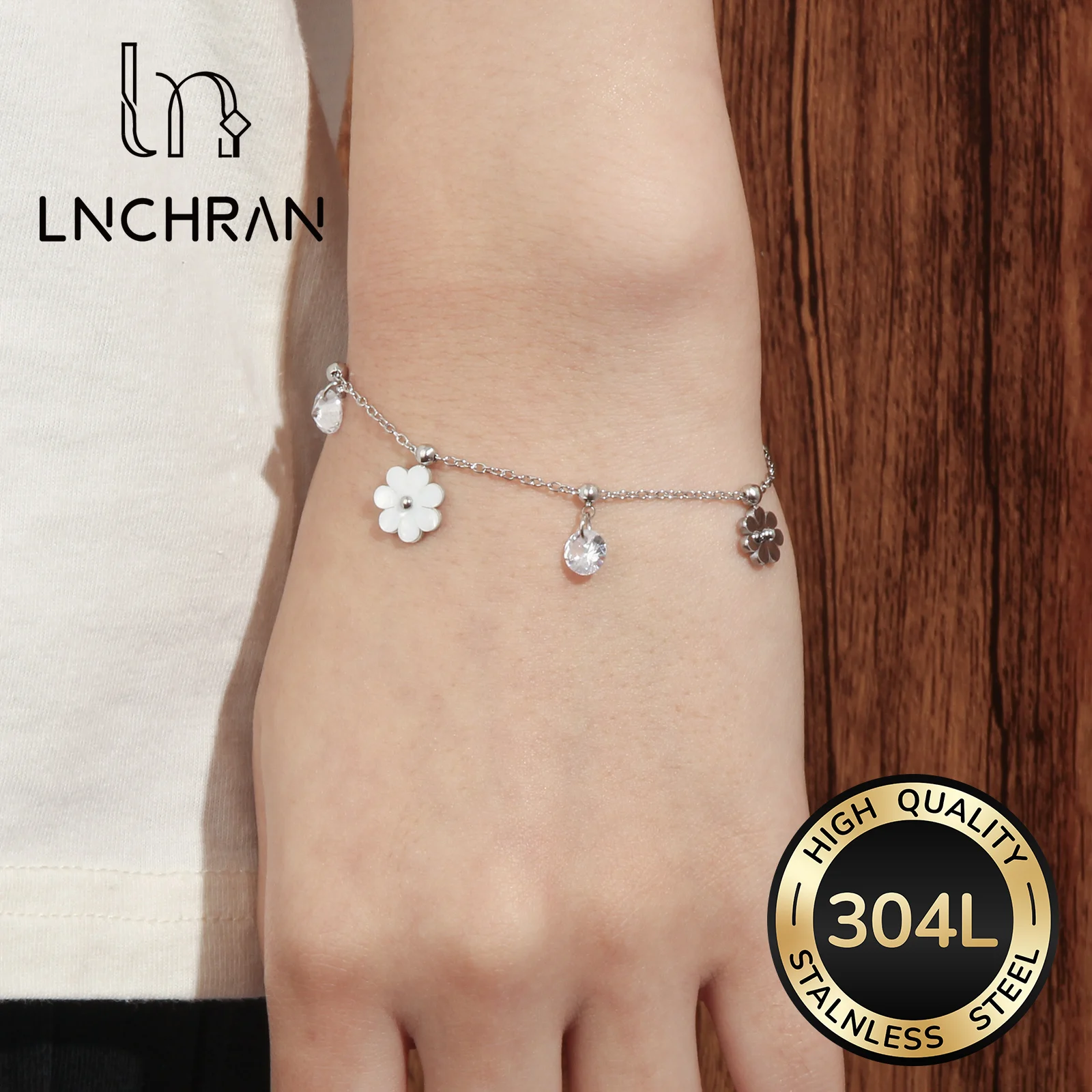 Golden Silvery Flower Synthetic Zircon Bracelet 304L Stainless Steel for Women
Golden Silvery Flower Synthetic Zircon Bracelet 304L Stainless Steel for Women