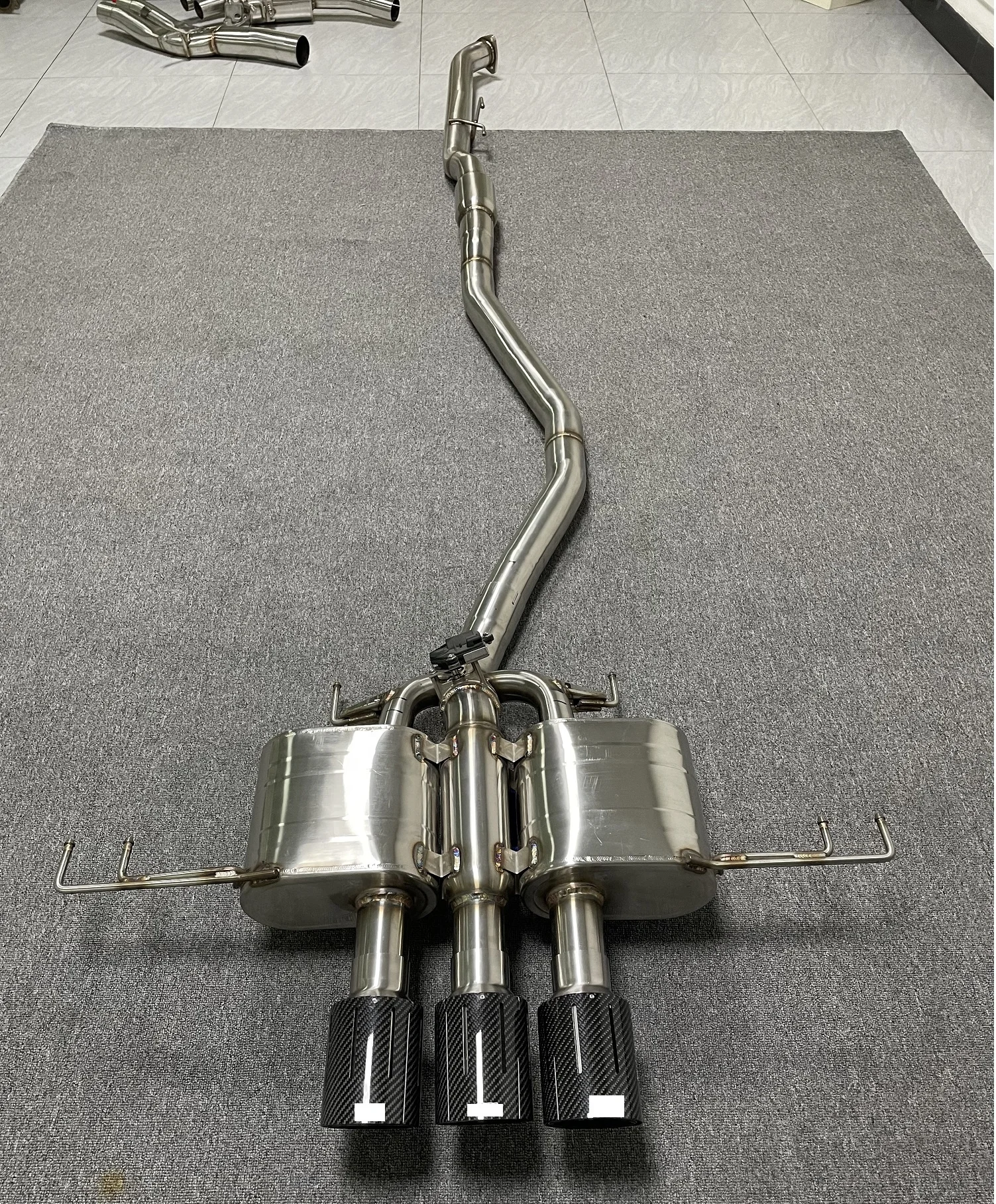 For Honda FK8 Type R Racing Car Exhaust System Stainless Steel F Catback Muffler Pipe
For Honda FK8 Type R Racing Car Exhaust System Stainless Steel F Catback Muffler Pipe