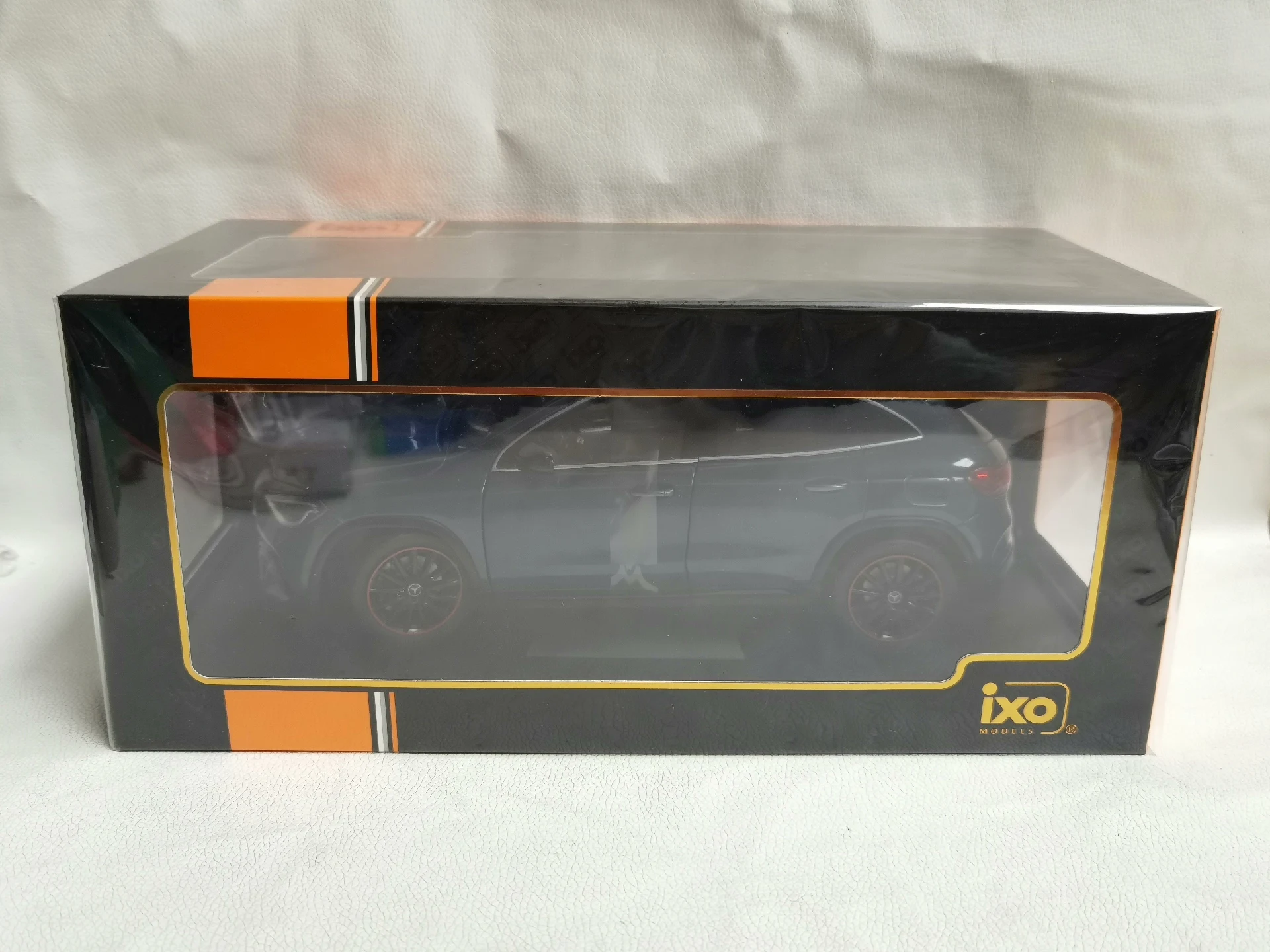 Reverse Mirror Broken Diecast IXO 1/18 Scale Benz GLA AMG LINE Alloy Car Model
Reverse Mirror Broken Diecast IXO 1/18 Scale Benz GLA AMG LINE Alloy Car Model
