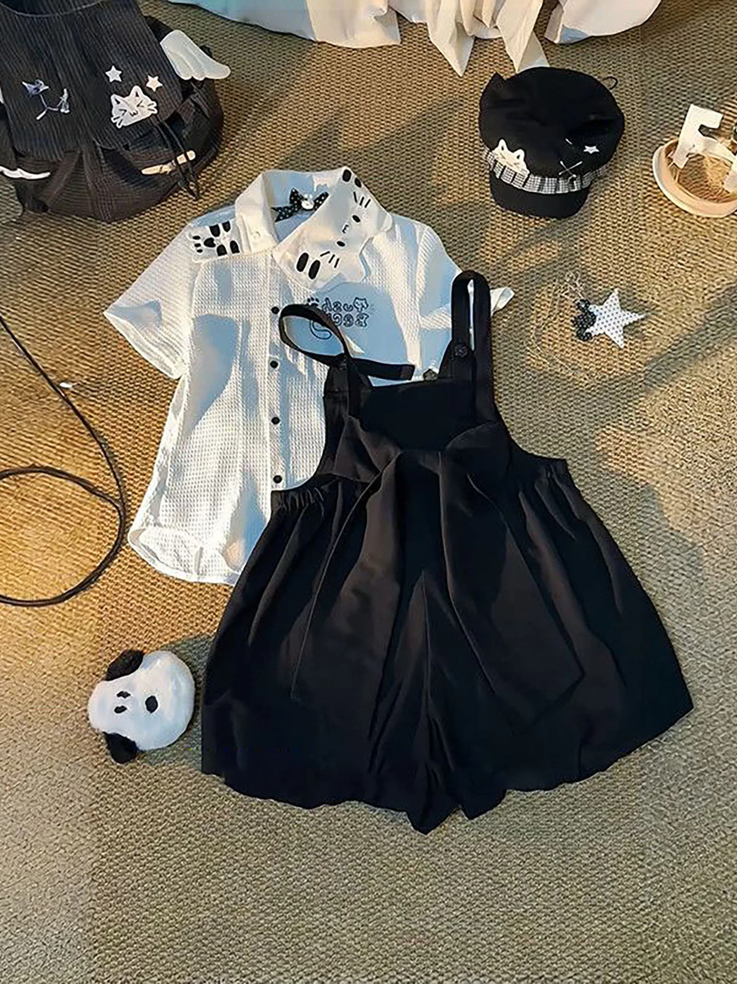 Cute Print Shirt And Overalls Set Short Sleeve Floral Bunch Design for Lazy Cute Girls Summer Fashion Outfit Two Pieces Set
Cute Print Shirt And Overalls Set Short Sleeve Floral Bunch Design for Lazy Cute Girls Summer Fashion Outfit Two Pieces Set