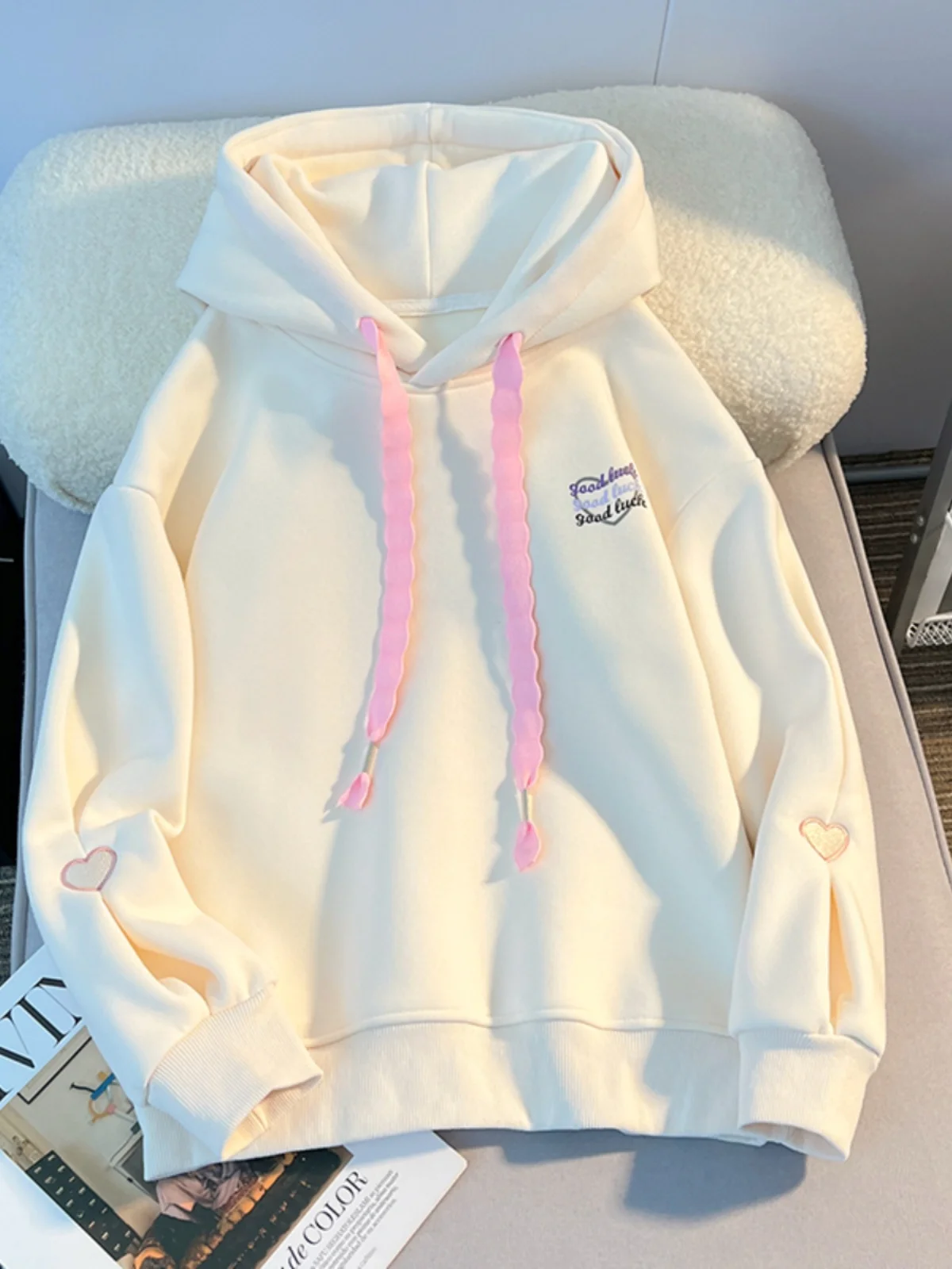 Girls' Hoodie Sweatshirt Embroidered Heart Korean Style Trendy Long Sleeve Mid-Length Casual Comfortable Cotton Blend Top
Girls' Hoodie Sweatshirt Embroidered Heart Korean Style Trendy Long Sleeve Mid-Length Casual Comfortable Cotton Blend Top
