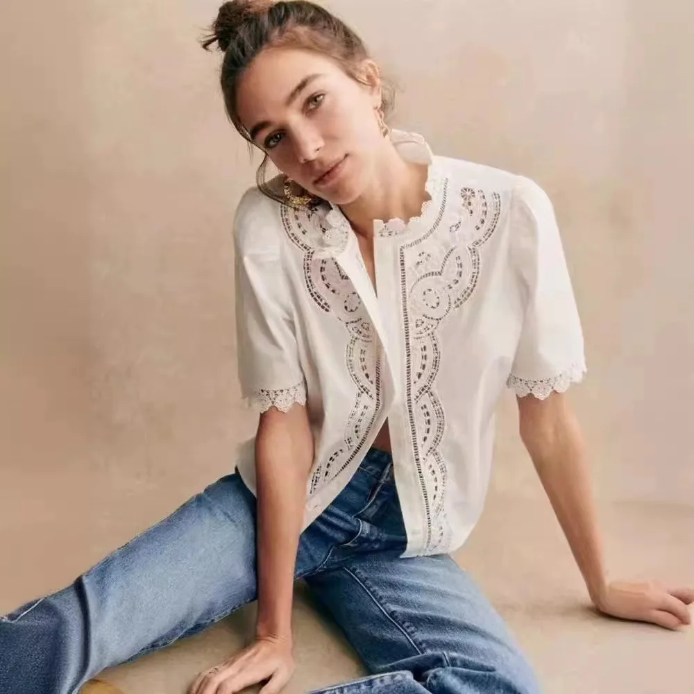 2025 Sezanes shirt summer new white commuter temperament embroidery hollow crochet lace collar button short sleeve
2025 Sezanes shirt summer new white commuter temperament embroidery hollow crochet lace collar button short sleeve