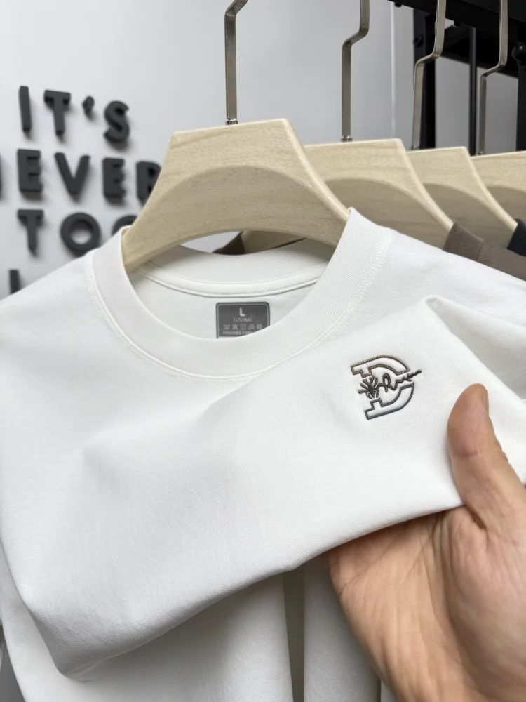 2025 Summer New Men's Round Neck Shirt Customized Comfortable Breathable Close fitting Short Sleeve High quality Fashion T-shirt
2025 Summer New Men's Round Neck Shirt Customized Comfortable Breathable Close fitting Short Sleeve High quality Fashion T-shirt