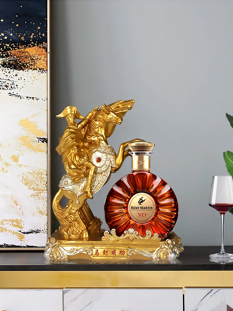 Foreign wine rack, wine cabinet decoration, high-end creative living room, simple and modern Remy Martin wine rack
Foreign wine rack, wine cabinet decoration, high-end creative living room, simple and modern Remy Martin wine rack