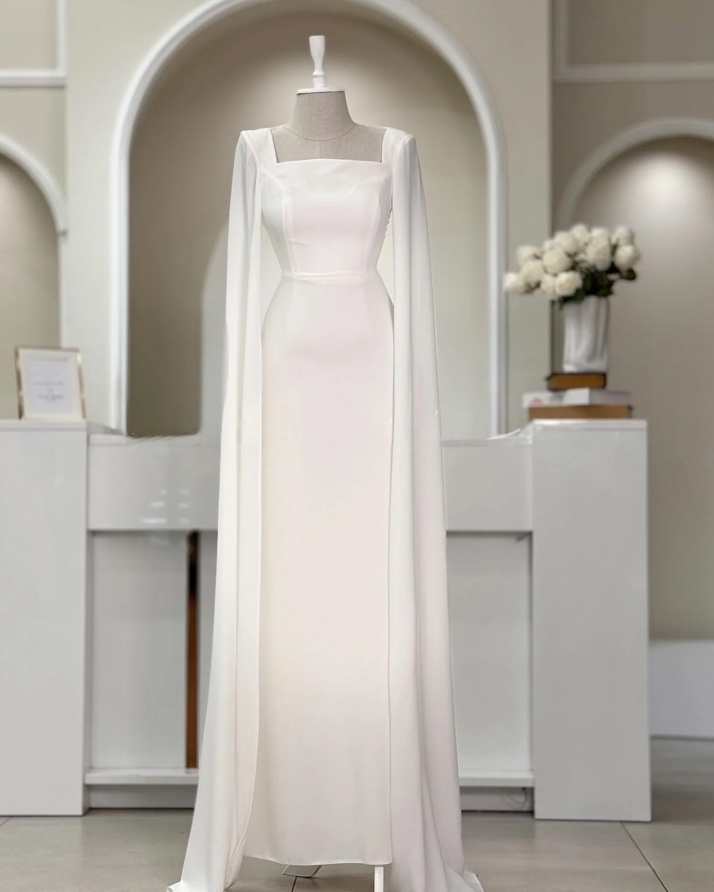 Customized High Quality Jersey Straight Cap Sleeve Evening Dresses Square Collar Sleeveless Watteau Train White Prom D
Customized High Quality Jersey Straight Cap Sleeve Evening Dresses Square Collar Sleeveless Watteau Train White Prom D