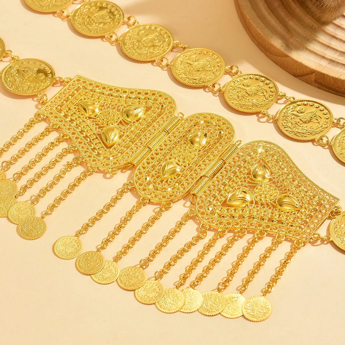 Elegant Gold-Plated Wedding Belt with Carved Coin Tassel Festive Gift Ladies' Jewelry Accessory
Elegant Gold-Plated Wedding Belt with Carved Coin Tassel Festive Gift Ladies' Jewelry Accessory
