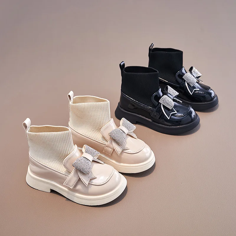Fashion British Style Kids Leather Shoes 2025 Autumn New Girls Ankle Boots Comfort Non Slip Childr Bow Leather Boots Zapatos
Fashion British Style Kids Leather Shoes 2025 Autumn New Girls Ankle Boots Comfort Non Slip Childr Bow Leather Boots Zapatos