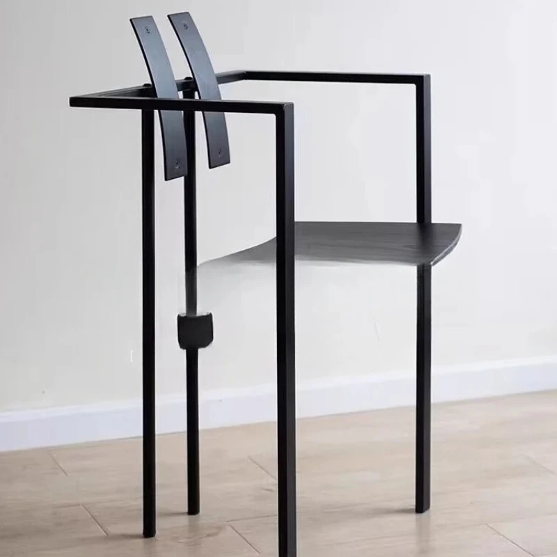 armrest single chair minimalist metal dining chair German designer recommends Danish book chair
armrest single chair minimalist metal dining chair German designer recommends Danish book chair